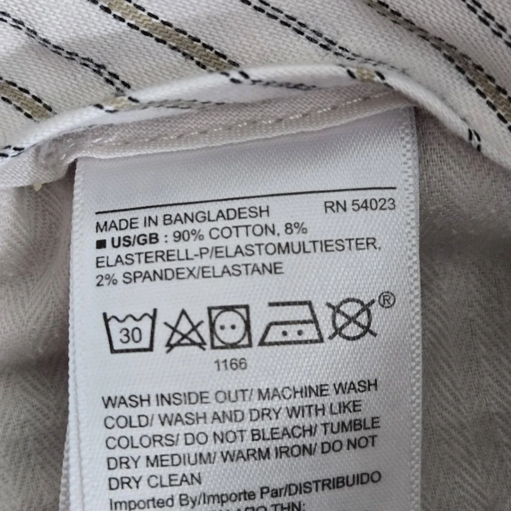 Banana Republic ***missing button